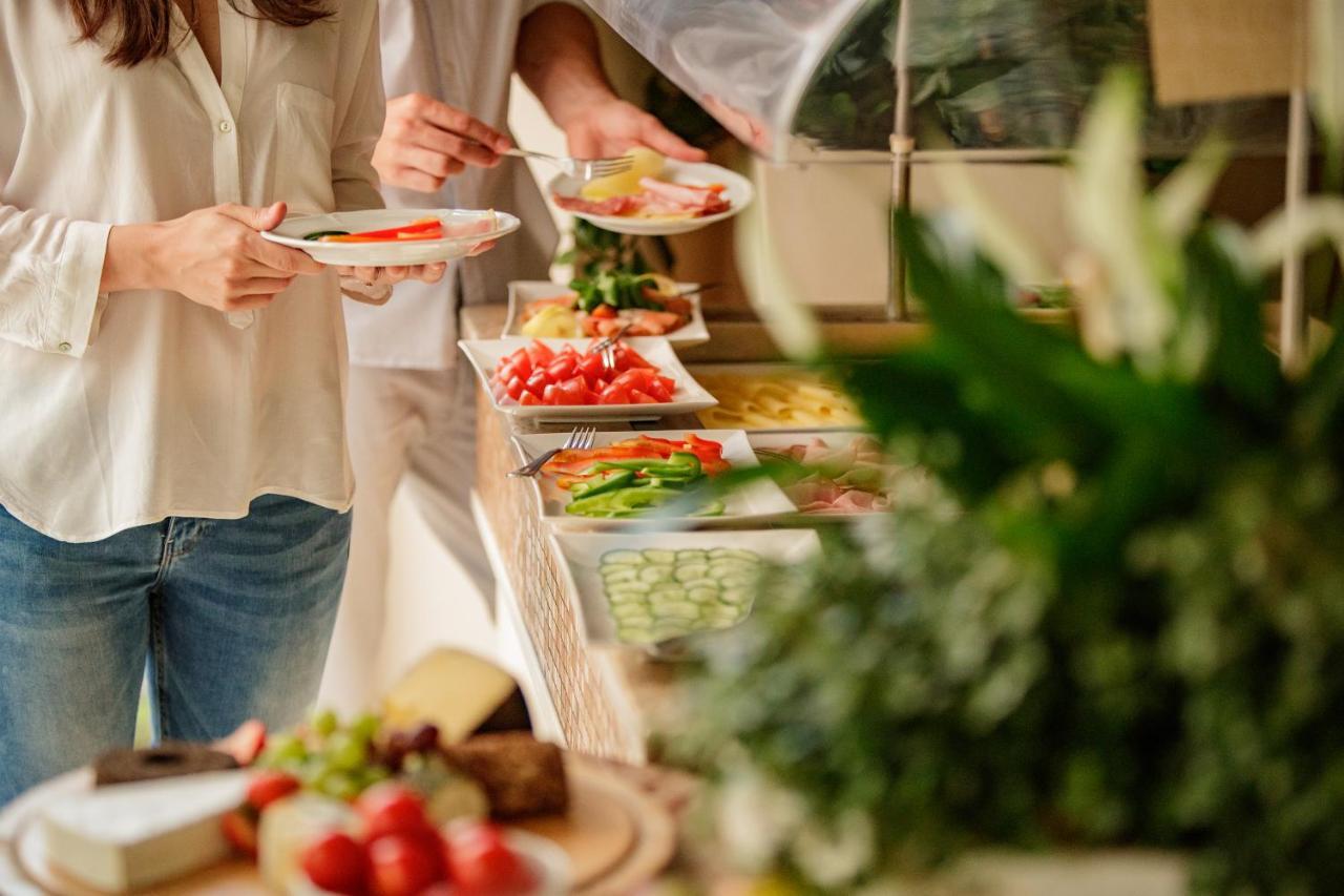 Hotel-Restaurant Allmer Weiz Εξωτερικό φωτογραφία